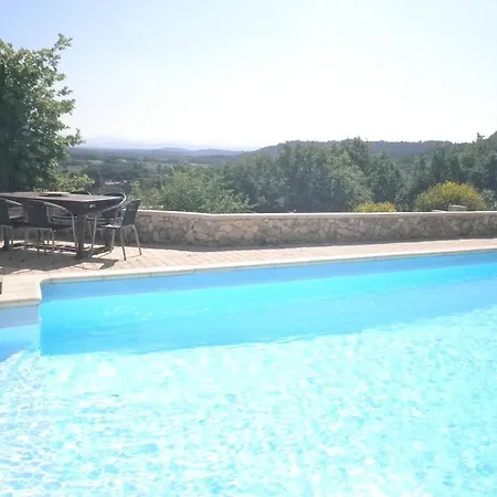 Villa La Quatrenco 1 *